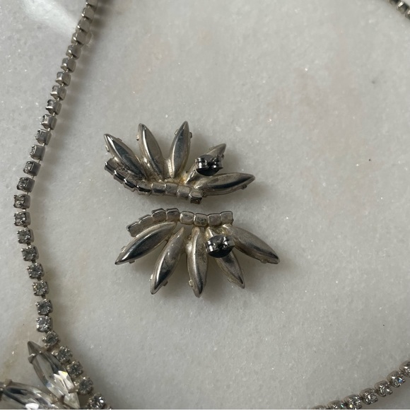 1920s style vintage necklace and earring jewelry set - Picture 6 of 8